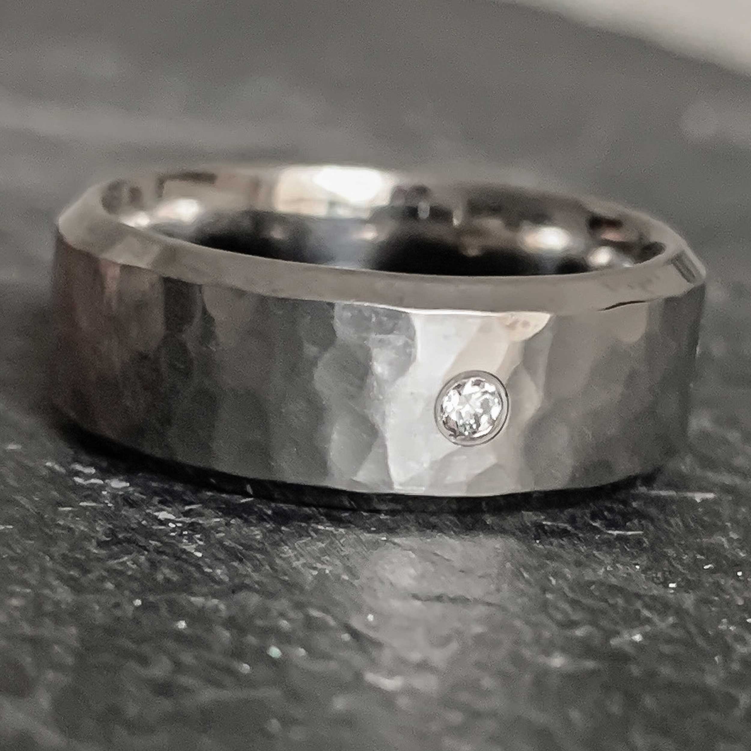 Titanium ring with diamond Clearance